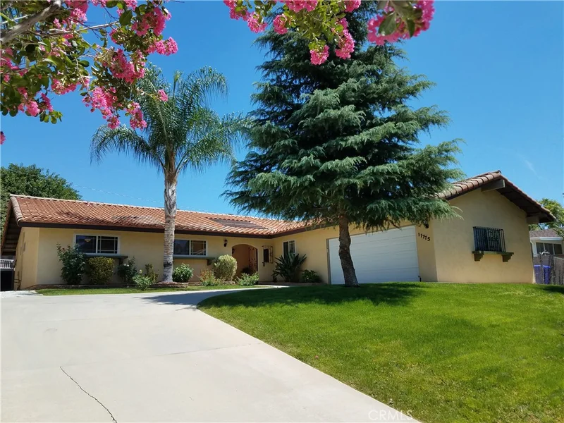 11775 Grant, Yucaipa, CA 92399