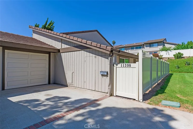 11398 Matinal, San Diego, CA 92127