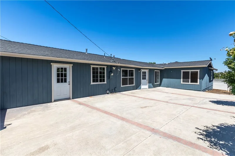 1165 L, San Miguel, CA 93451