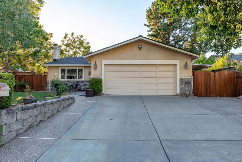 555 Landau, Morgan Hill, CA 95037