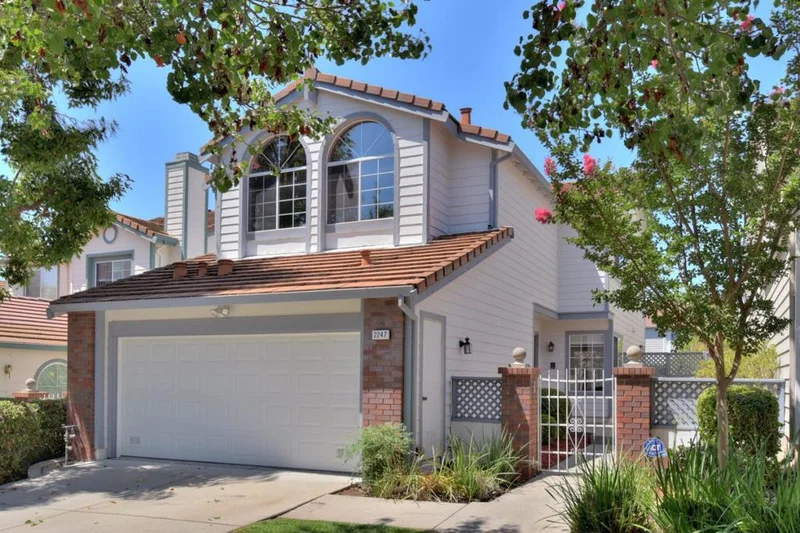 2247 Lynwood, Milpitas, CA 95035