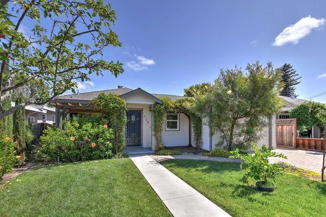 425 Upton, Redwood City, CA 94062