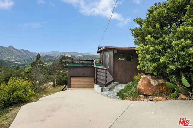 25252 Piuma Road, Calabasas, CA 91302