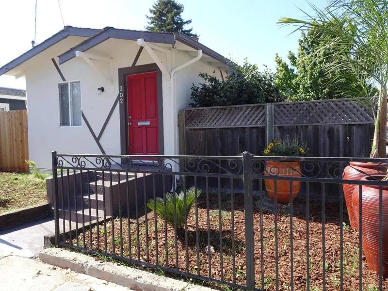 302 Laurel, Santa Cruz, CA 95060