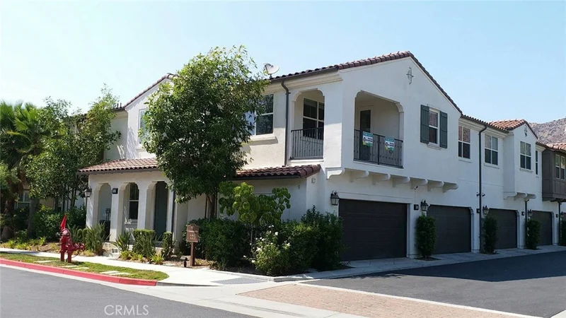 875 Mountain #F, Azusa, CA 91702