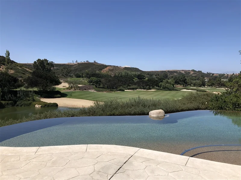 6185 Clubhouse Dr, Rancho Santa Fe, CA 92067