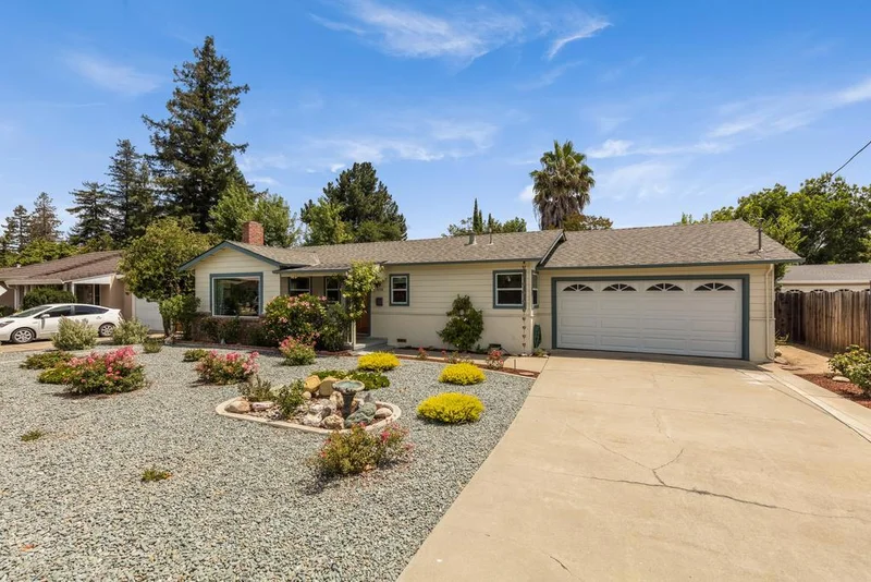 424 Carlyn, Campbell, CA 95008