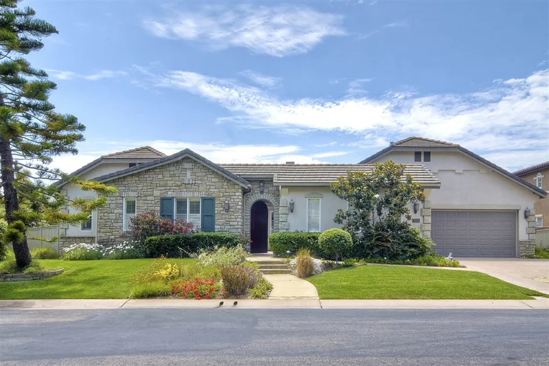 792 Lynwood Drive, Encinitas, CA 92024