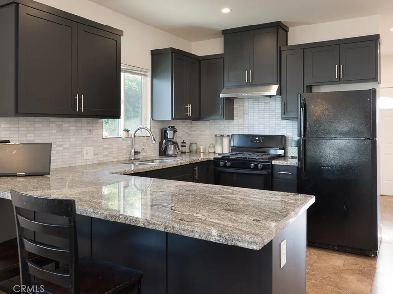 911 Island, Wilmington, CA 90744