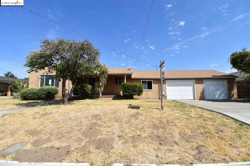 627 Alameda St, Manteca, CA 95336