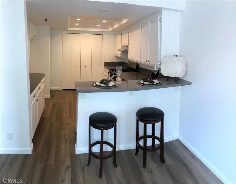 7715 Newman #201, Huntington Beach, CA 92647