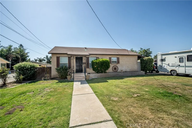 795 Cypress, Colton, CA 92324