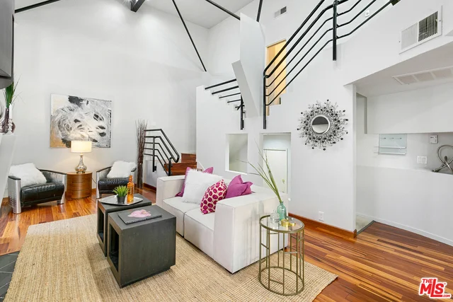 10365 Almayo #1, Los Angeles, CA 90064