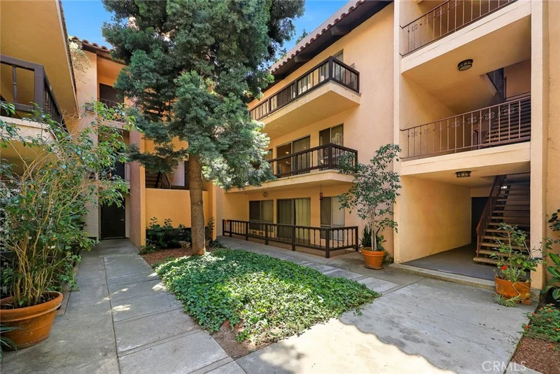 1127 Del Mar #226, Pasadena, CA 91106