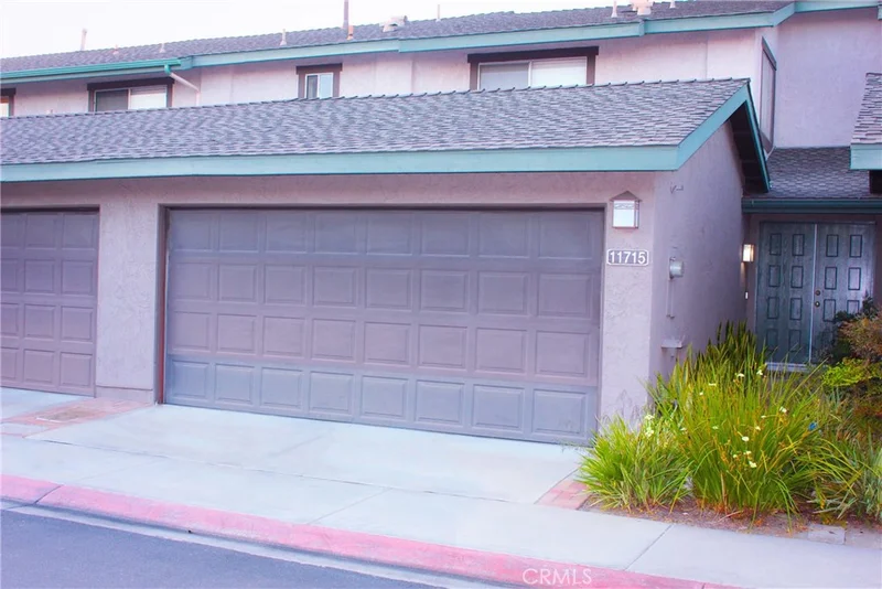 11715 Gloria, Lakewood, CA 90715