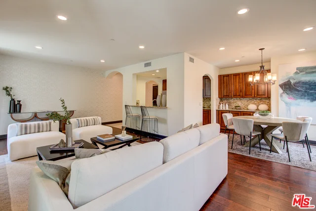 10345 Wilkins #303, Los Angeles, CA 90024