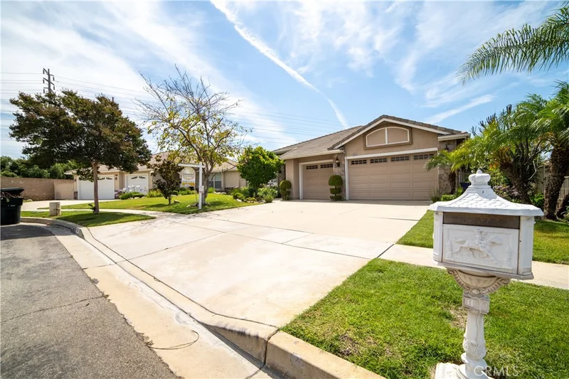 450 Nicole, Upland, CA 91784
