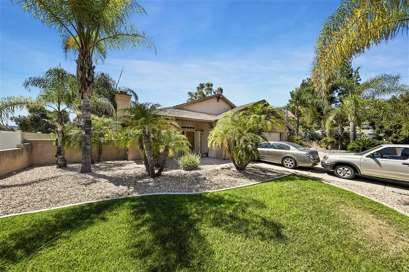9080 Christata Way, Lakeside, CA 92040
