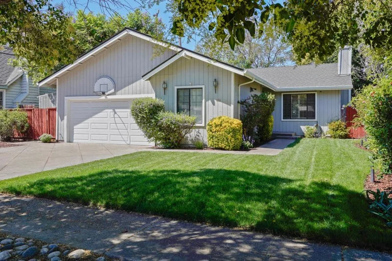 851 Wren, San Jose, CA 95125