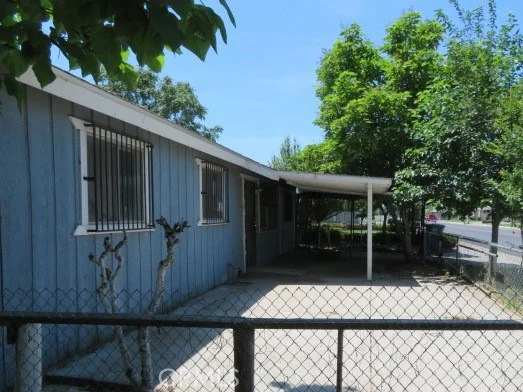 1024 Clinton, Madera, CA 93638