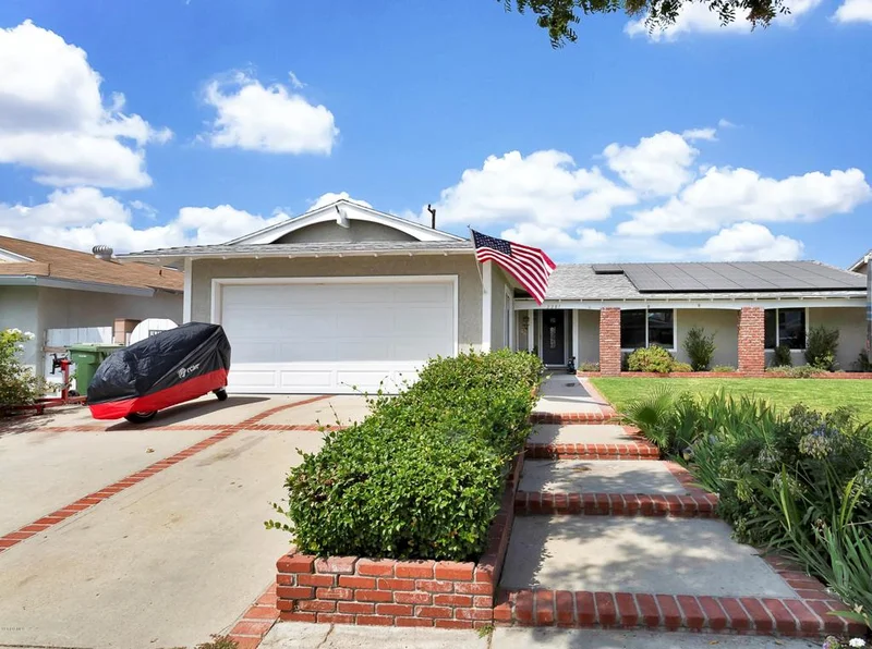 2287 Medina, Simi Valley, CA 93063