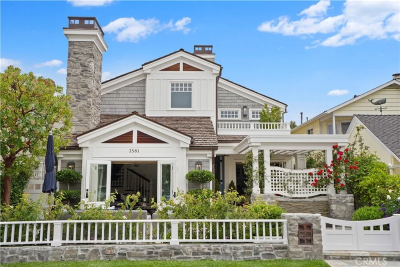 2581 Circle, Newport Beach, CA 92663