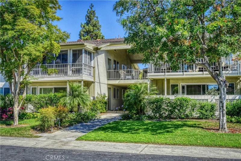 45 Calle Aragon #E, Laguna Woods, CA 92637