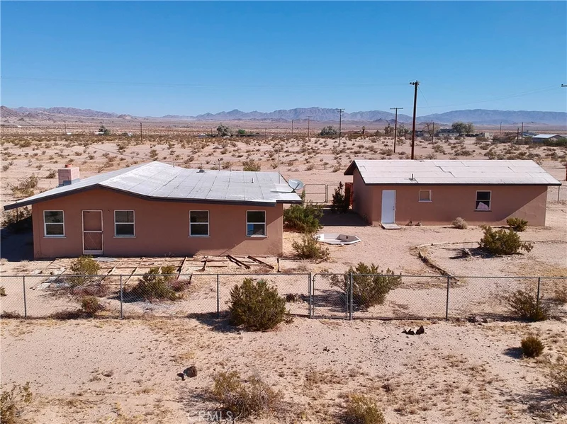 4343 Bagdad, 29 Palms, CA 92277