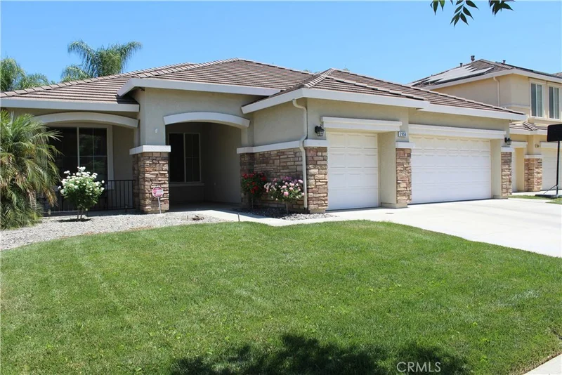 2956 Buena Vista, Visalia, CA 93291