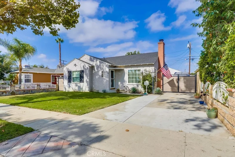 1010 Hickory, Santa Ana, CA 92701