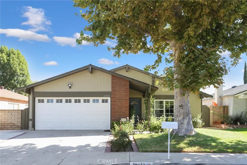 25452 Via Labrada, Valencia, CA 91355