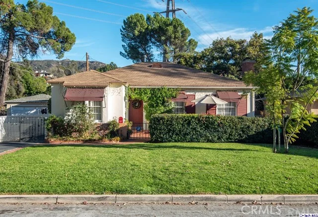 2974 Santa Rosa, Glendale, CA 91208