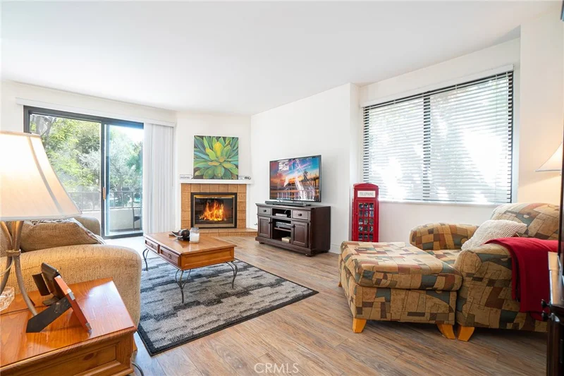 8701 Falmouth #101, Playa Del Rey, CA 90293