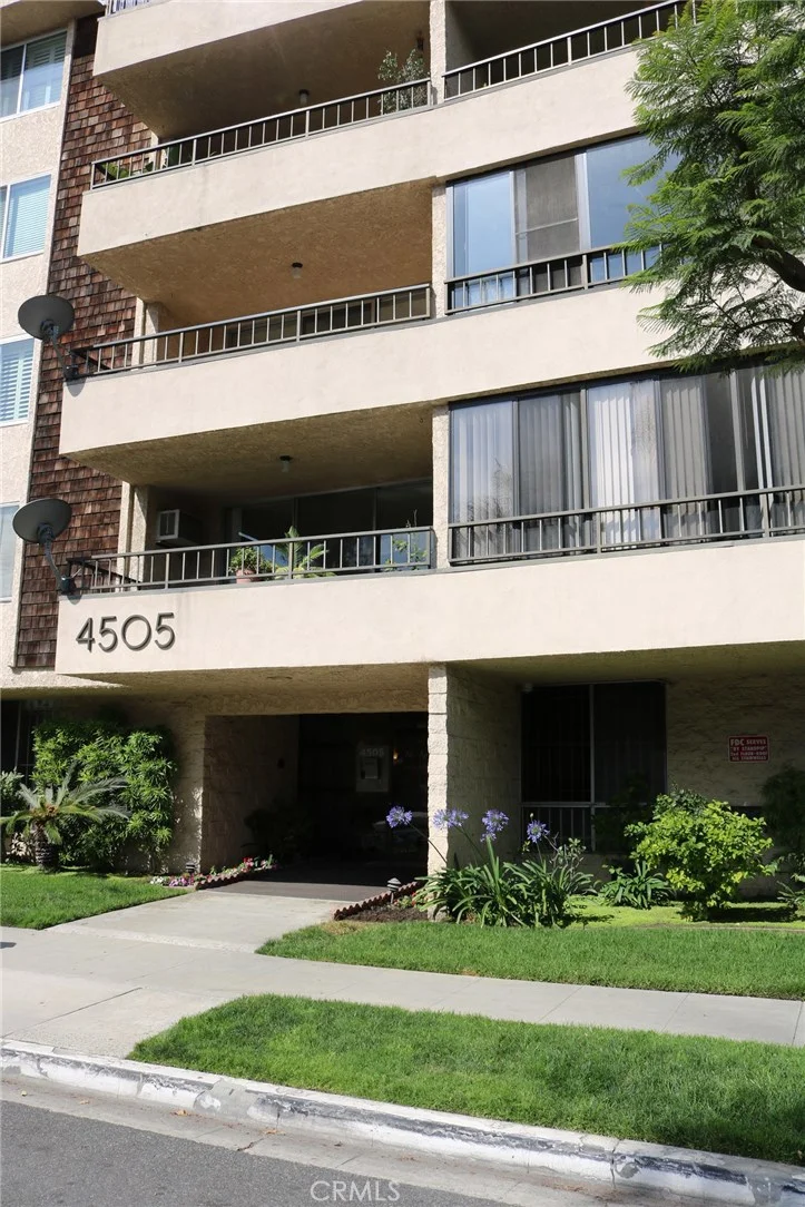 4505 California #301, Long Beach, CA 90807