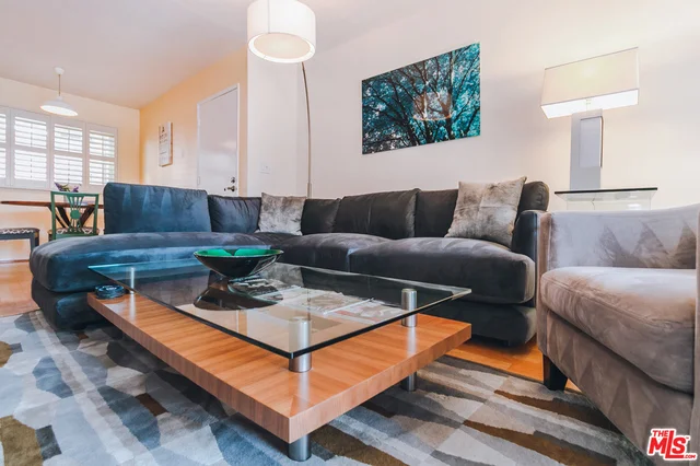 9005 Cynthia #313, West Hollywood, CA 90069