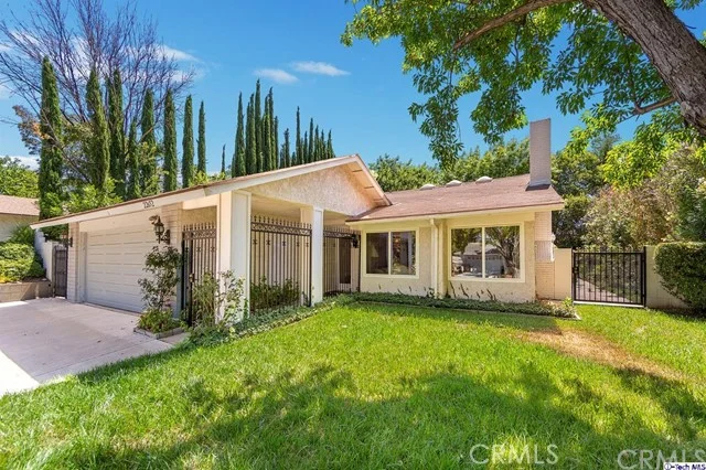 22652 Barcotta, Saugus, CA 91350