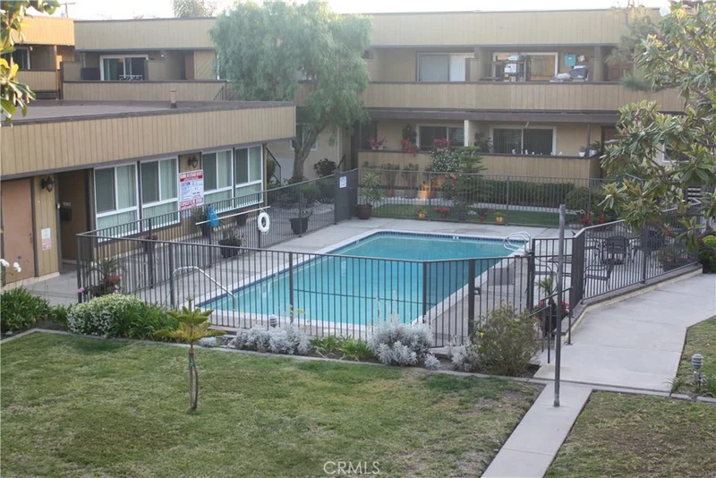 434 223 #211, Carson, CA 90745
