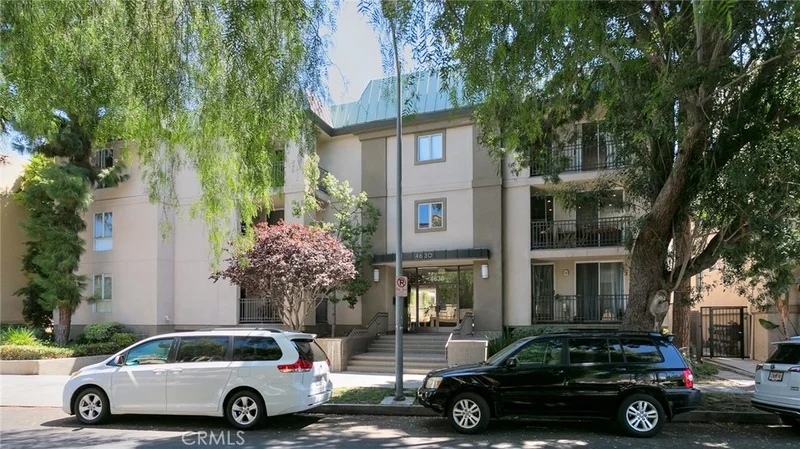 4630 Willis #105, Sherman Oaks, CA 91403