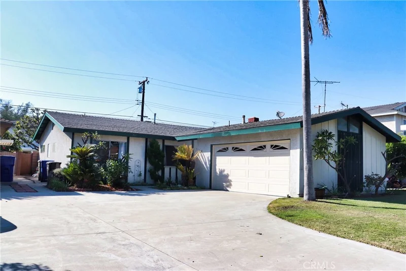 9069 Chaney, Downey, CA 90240