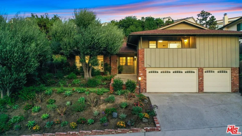1128 Sweetbriar, Glendale, CA 91206