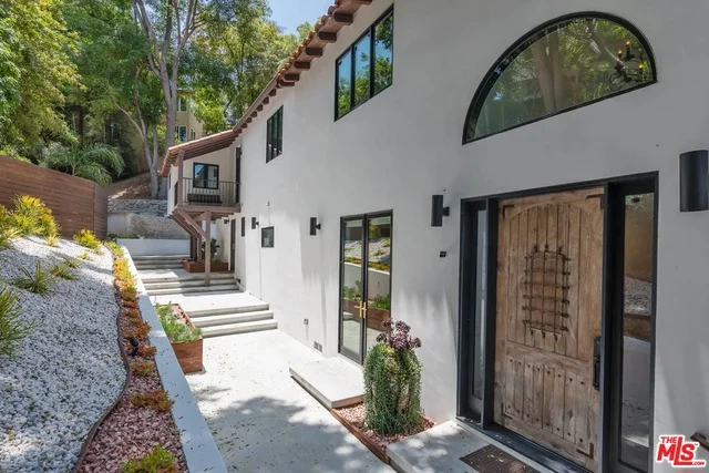 11360 Sunshine, Studio City, CA 91604
