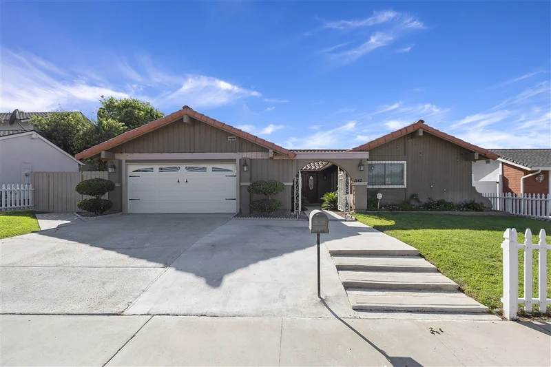 1142 Burnaby St, El Cajon, CA 92020