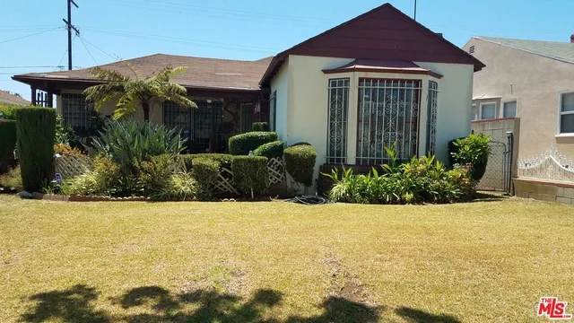 1884 92nd, Los Angeles, CA 90047