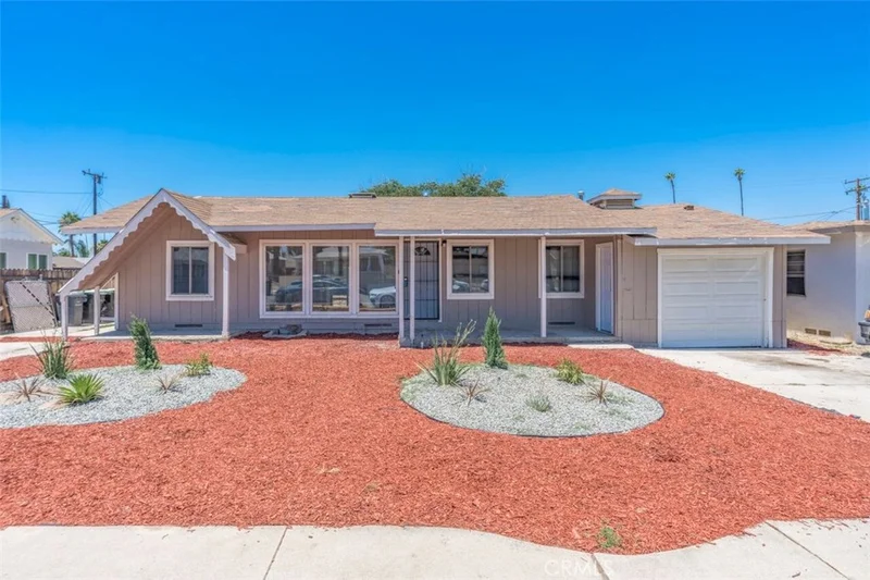 425 Thompson, Hemet, CA 92543