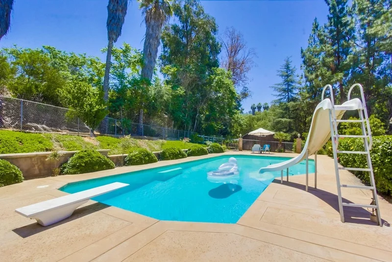 865 Singing Heights Dr, El Cajon, CA 92019