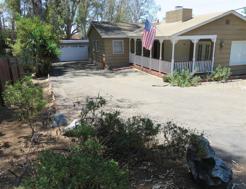 9101 Mollywoods Ave, La Mesa, CA 91941