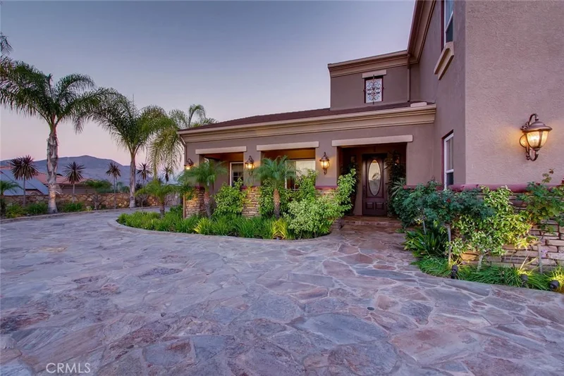 2537 Vista Rodeo, El Cajon, CA 92019