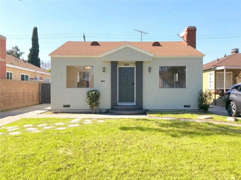 10101 Orange, South Gate, CA 90280
