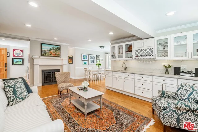 1033 12th #102, Santa Monica, CA 90403
