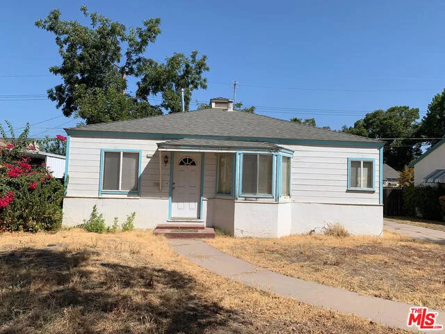 1050 Sycamore, Tulare, CA 93274